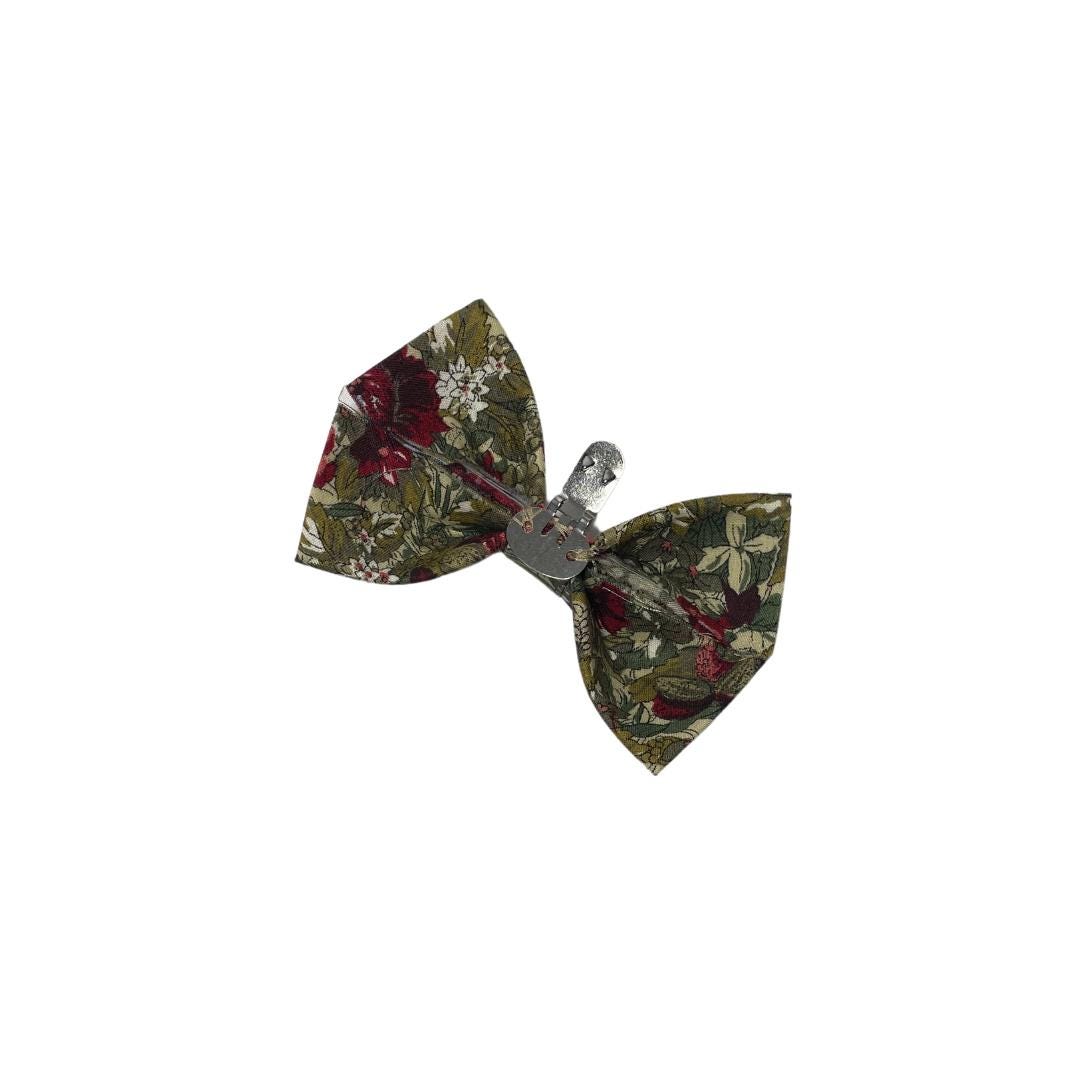 Red Roses Clip On Cat Bow